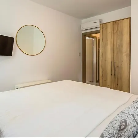 Apartamento Coco Close To The *